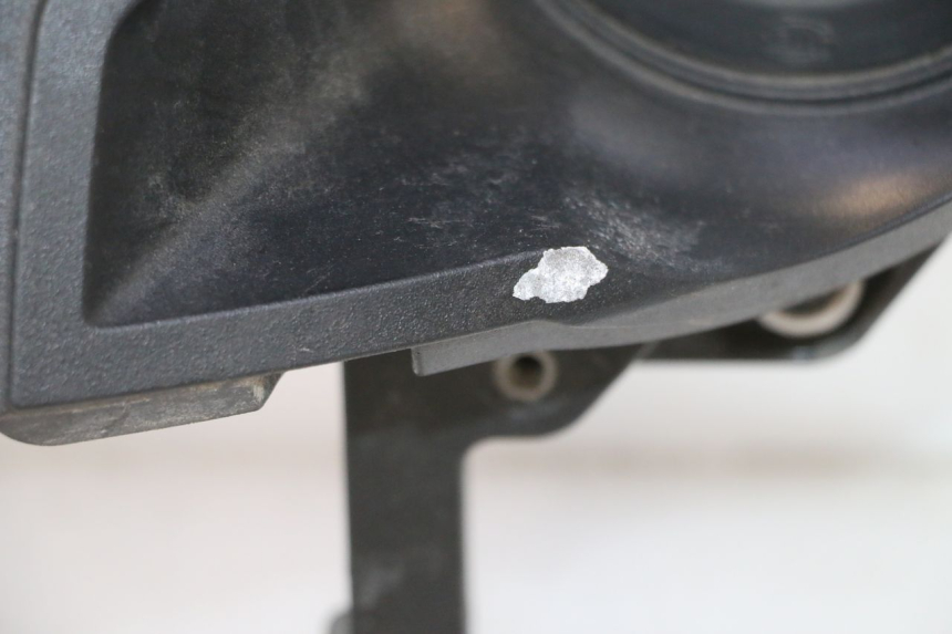 photo de HEADLIGHT CAN-AM SPYDER RS 1000 (2008 - 2012) - Surface and material condition