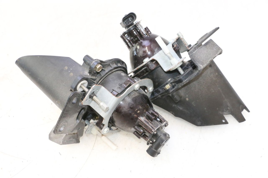 photo de HEADLIGHT CAN-AM SPYDER RS 1000 (2008 - 2012) - Product overview