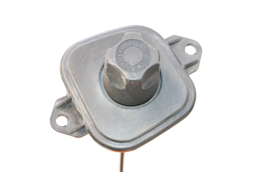 photo de HEADLIGHT HONDA ST PAN EUROPEAN 1100 (1990 - 2002) - Fixing points details