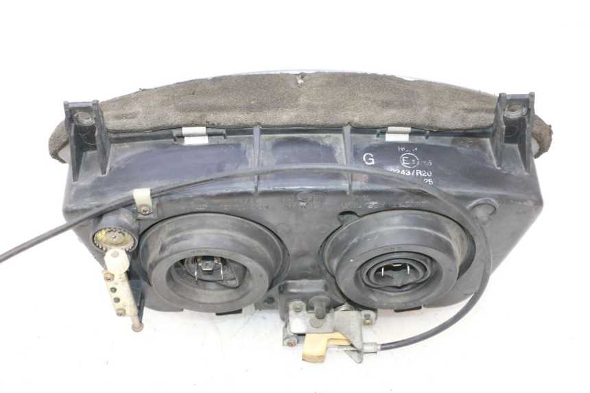 photo de HEADLIGHT HONDA ST PAN EUROPEAN 1100 (1990 - 2002) - Surface and material condition