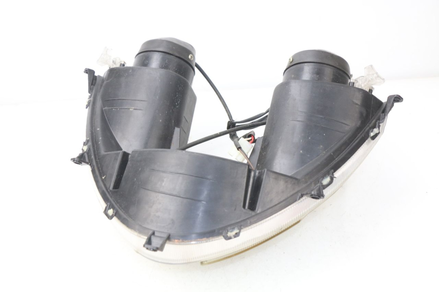 photo de HEADLIGHT RAZZO STEED 125 (2012 - 2018) - Zoom on usage condition