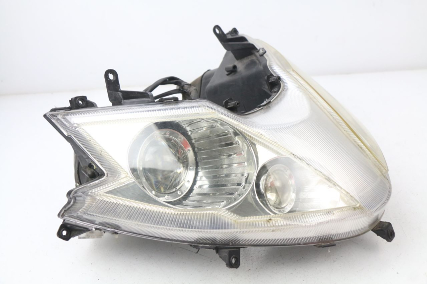 photo de HEADLIGHT RAZZO STEED 125 (2012 - 2018) - Fixing points details