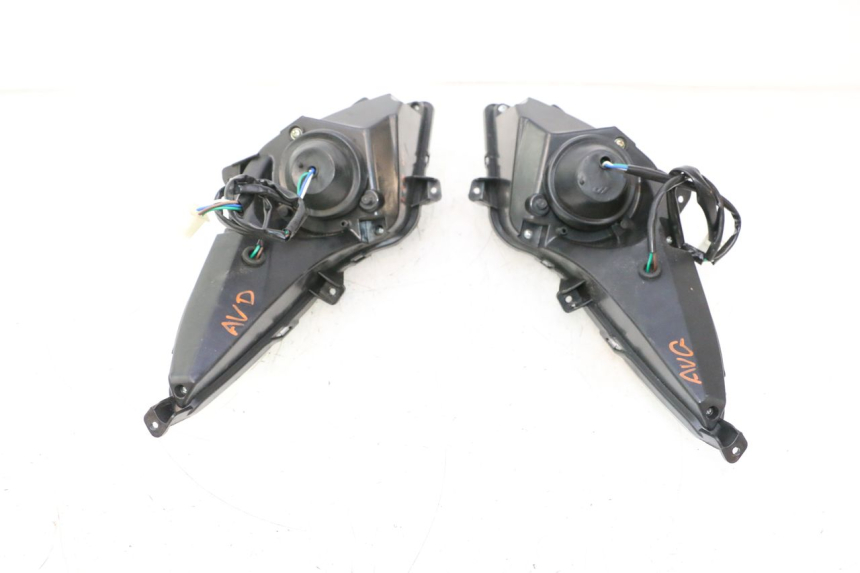 photo de HEADLIGHT VASTRO STREET S 50 (2016 - 2021) - Surface and material condition