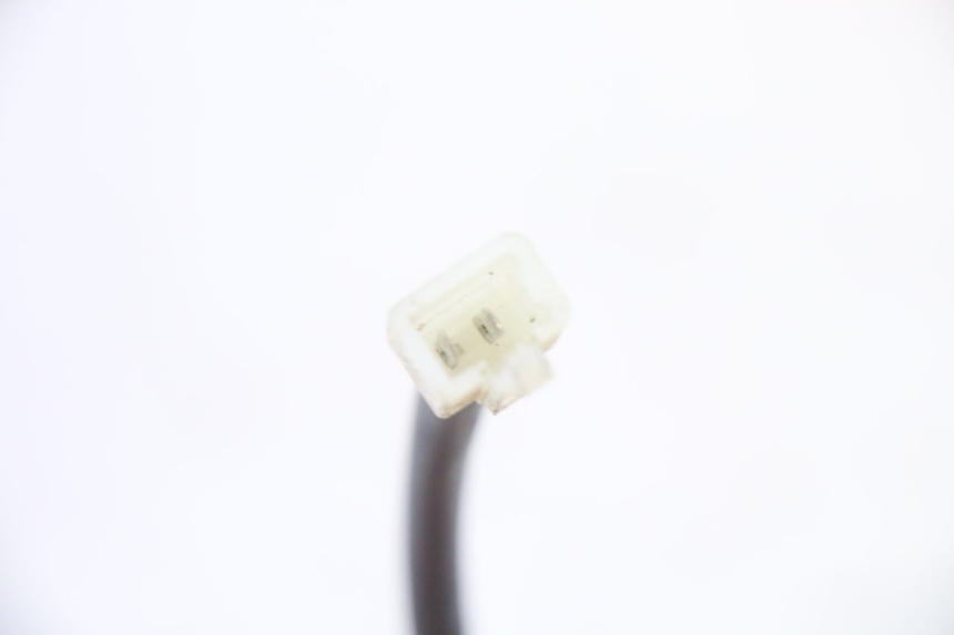 photo de HEADLIGHT PEUGEOT STREETZONE I NAKED 2T 50 (2018 - 2020) - Surface and material condition