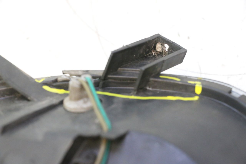 photo de HEADLIGHT KYMCO SUPER 8 2T 50 (2007 - 2013) - Alternative angle