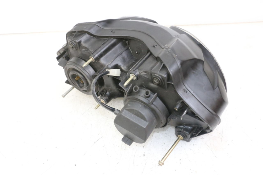 photo de FRONT HEADLIGHT SUZUKI SV S 650 (1999 - 2002) - Zoom on usage condition