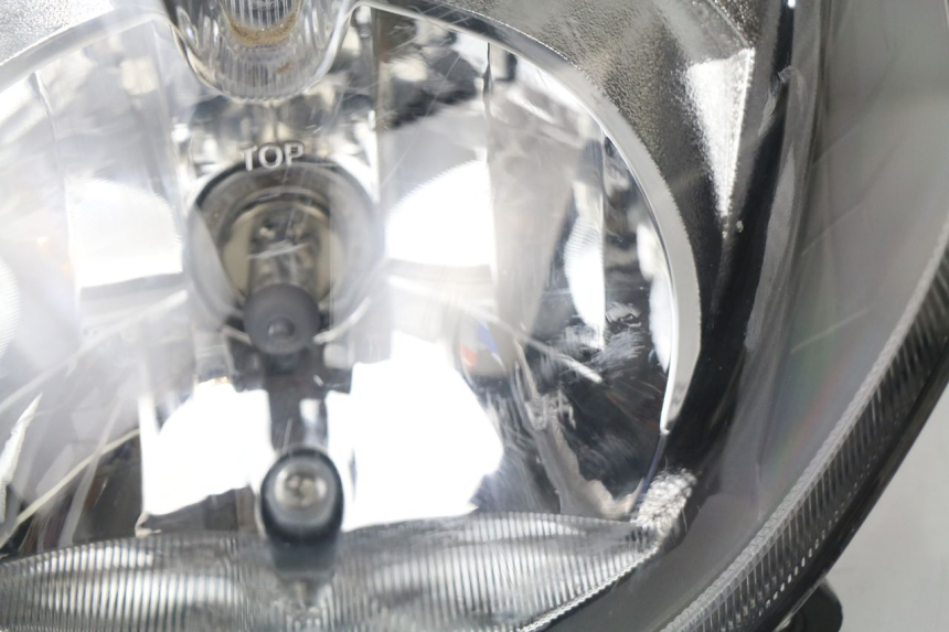 photo de HEADLIGHT SYM SYMPHONY 50 (2009 - 2015) - Detailed visual inspection