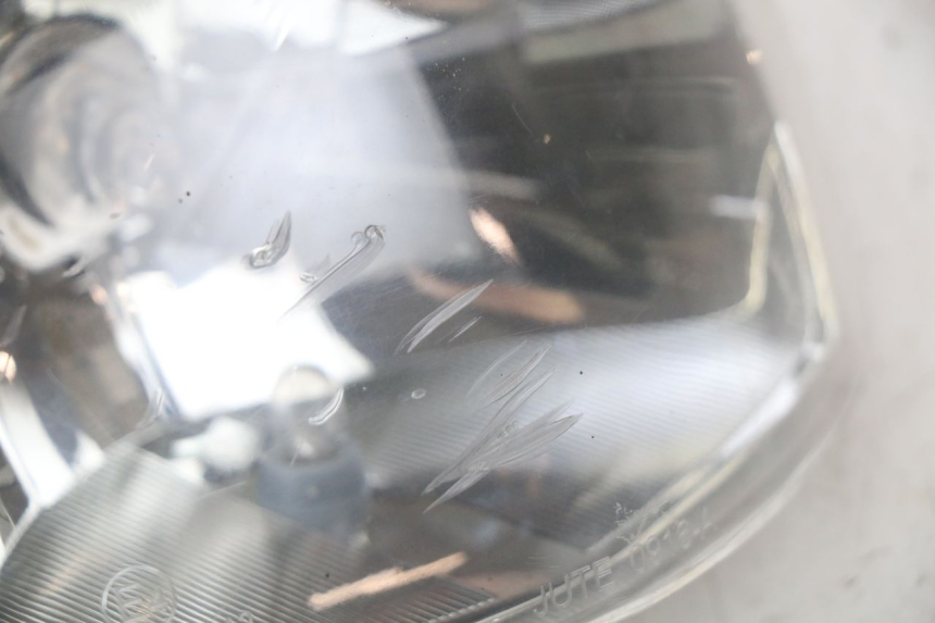 photo de FRONT HEADLIGHT PEUGEOT TWEET 4T 50 (2010 - 2014) - Zoom on usage condition