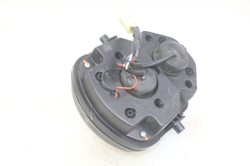 photo de FRONT HEADLIGHT MOTRAC URBAN 4T 50 (2016 - 2024) - Zoom on usage condition