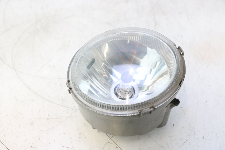 photo de HEADLIGHT PIAGGIO VESPA PRIMAVERA 2T 50 (2013 - 2018) - Technical close-up