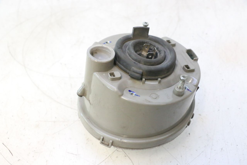 photo de HEADLIGHT PIAGGIO VESPA PRIMAVERA 2T 50 (2013 - 2018) - Surface and material condition