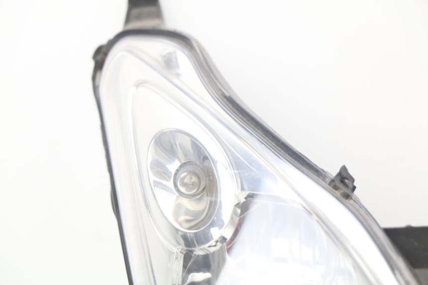 photo de FRONT HEADLIGHT YAMAHA XMAX X-MAX 125 (2006 - 2009) - Supplementary product photo