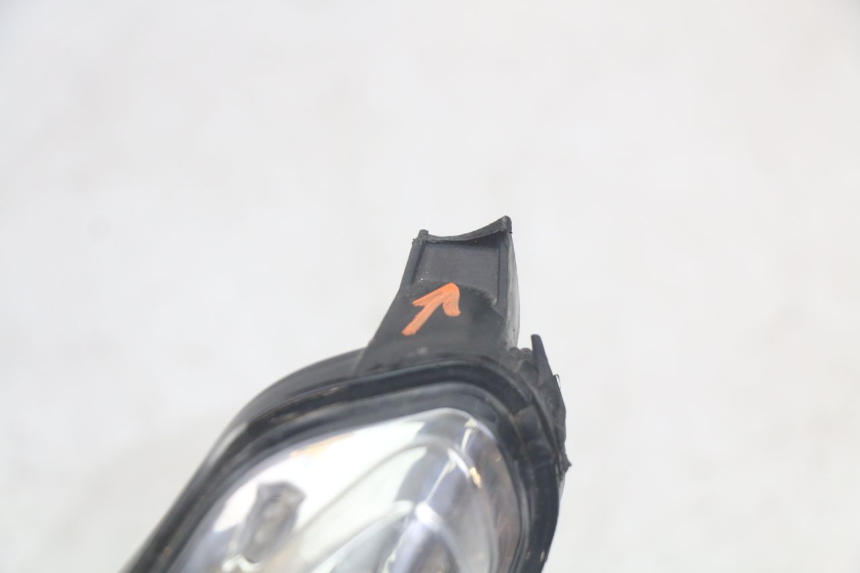 photo de FRONT HEADLIGHT YAMAHA XMAX X-MAX 125 (2006 - 2009) - Technical close-up
