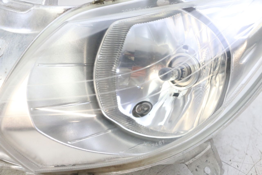 photo de FRONT HEADLIGHT YAMAHA X-MAX XMAX 125 (2010 - 2013) - Fixing points details