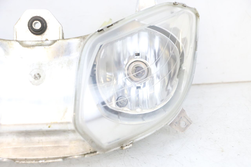 photo de FRONT HEADLIGHT YAMAHA X-MAX XMAX 125 (2010 - 2013) - Detailed visual inspection