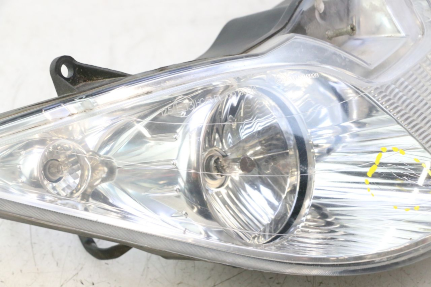 photo de HEADLIGHT PIAGGIO X8 STREET 125 (2006 - 2007) - Alternative perspective