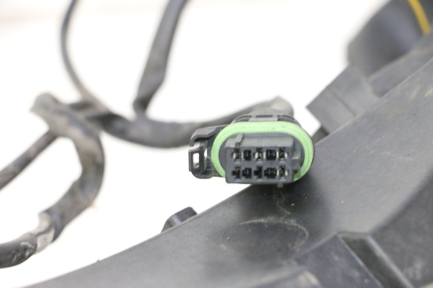 photo de HEADLIGHT PIAGGIO X8 STREET 125 (2006 - 2007) - Markings and original references
