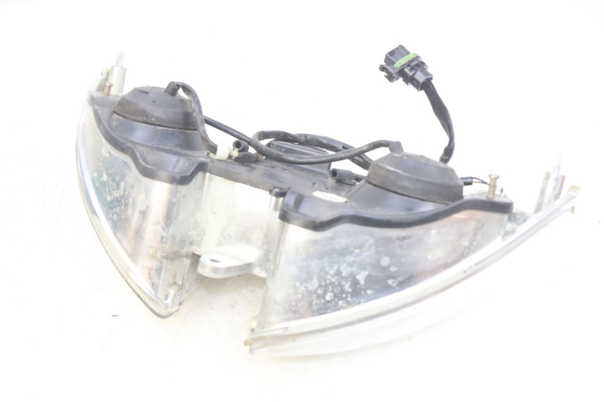 photo de FRONT HEADLIGHT PIAGGIO X9 EVOLUTION 125 (2003 - 2007) - Zoom on usage condition