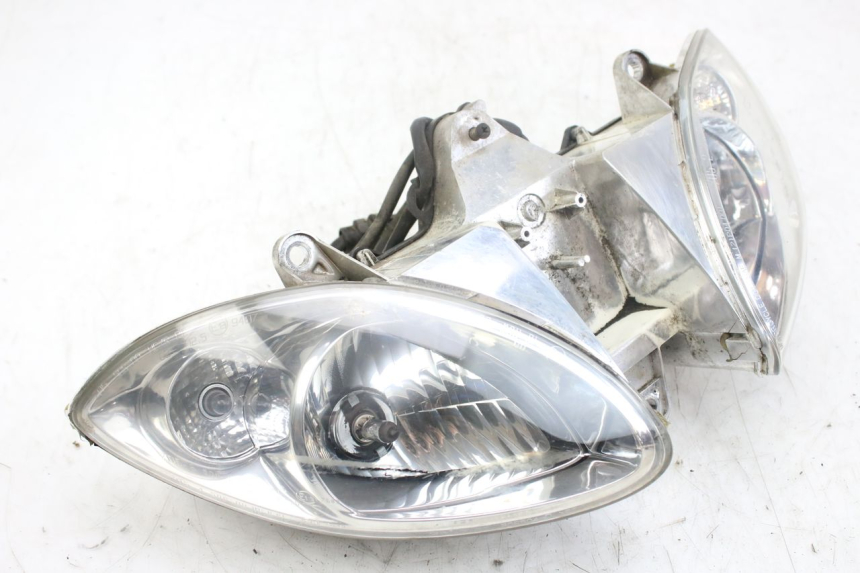 photo de FRONT HEADLIGHT PIAGGIO X9 EVOLUTION 250 (2003 - 2007) - Fixing points details