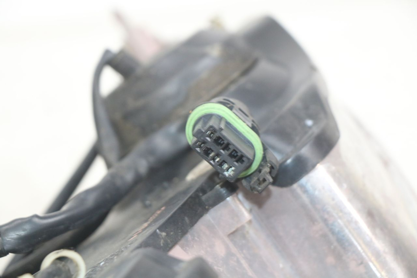 photo de FRONT HEADLIGHT PIAGGIO X9 EVOLUTION 125 (2003 - 2007) - Alternative perspective