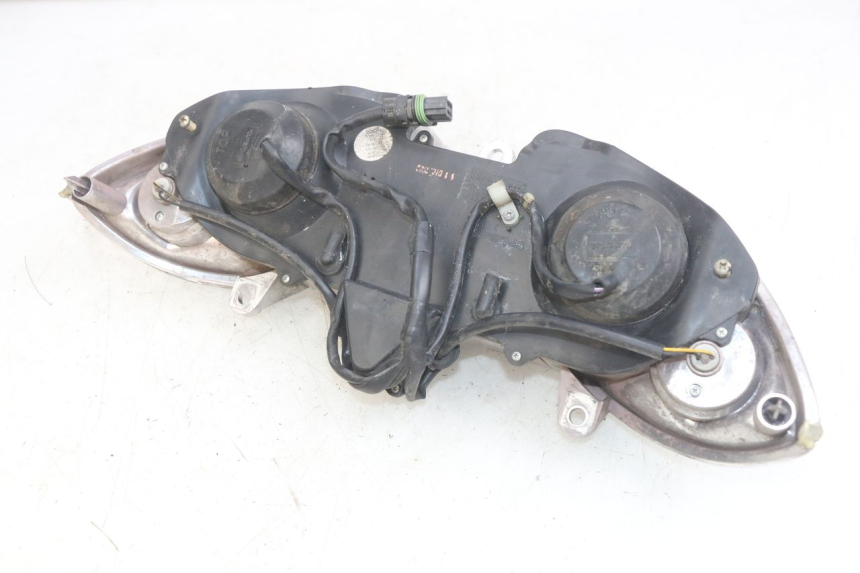 photo de FRONT HEADLIGHT PIAGGIO X9 EVOLUTION 125 (2003 - 2007) - Technical close-up