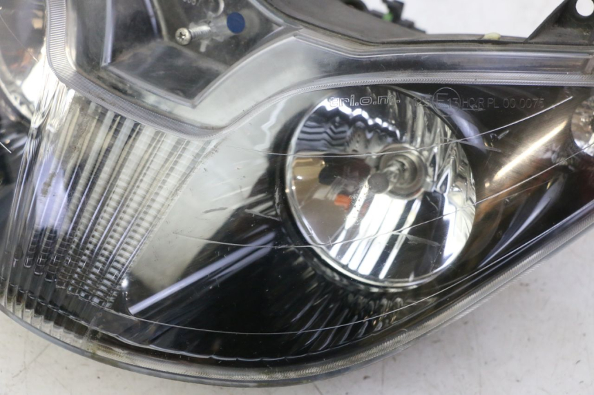 photo de FRONT HEADLIGHT PIAGGIO XEVO - X EVO 125 (2007 - 2017) - Additional view of the item