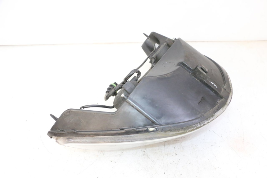 photo de FRONT HEADLIGHT PIAGGIO XEVO - X EVO 125 (2007 - 2017) - Technical close-up