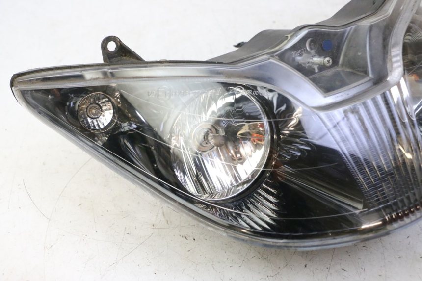 photo de FRONT HEADLIGHT PIAGGIO XEVO - X EVO 125 (2007 - 2017) - Markings and original references