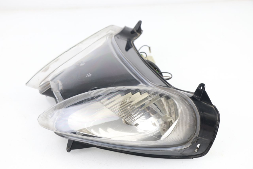 photo de HEADLIGHT YAMAHA YP MAJESTY 125 (1998 - 2001) - Technical close-up