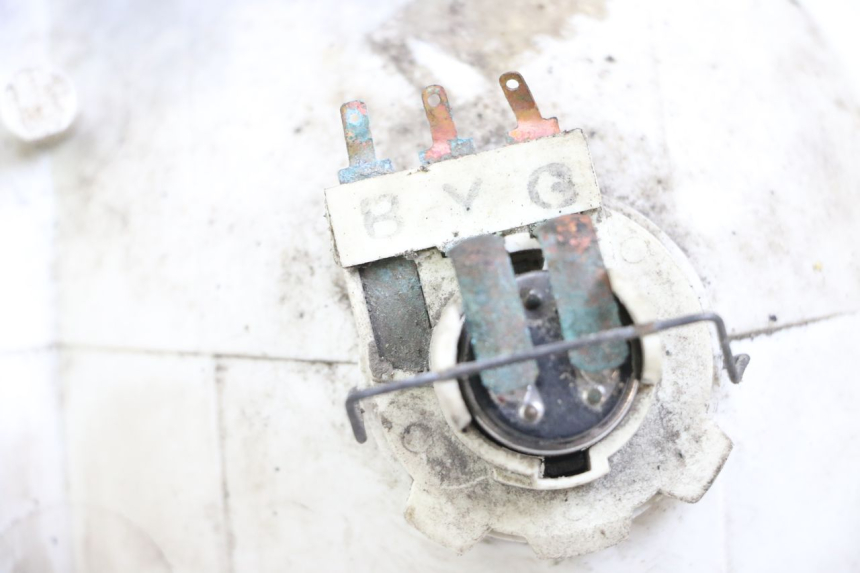 photo de HEADLIGHT YAMAHA YN NEO'S 50 (1997 - 2004) - Product overview