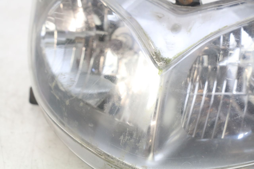photo de FRONT HEADLIGHT YAMAHA YP MAJESTY 400 (2004 - 2008) - Component detail