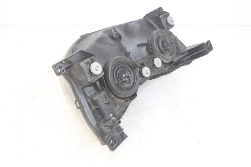 photo de FRONT HEADLIGHT YAMAHA YP MAJESTY 400 (2004 - 2008) - Fixing points details