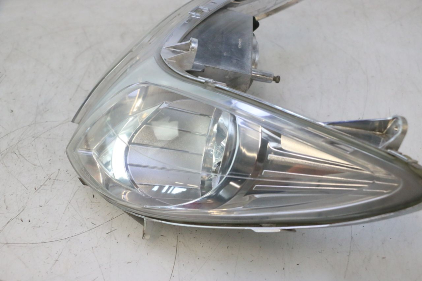 photo de FRONT HEADLIGHT YAMAHA YP MAJESTY 125 (2007 - 2010) - Checked used part
