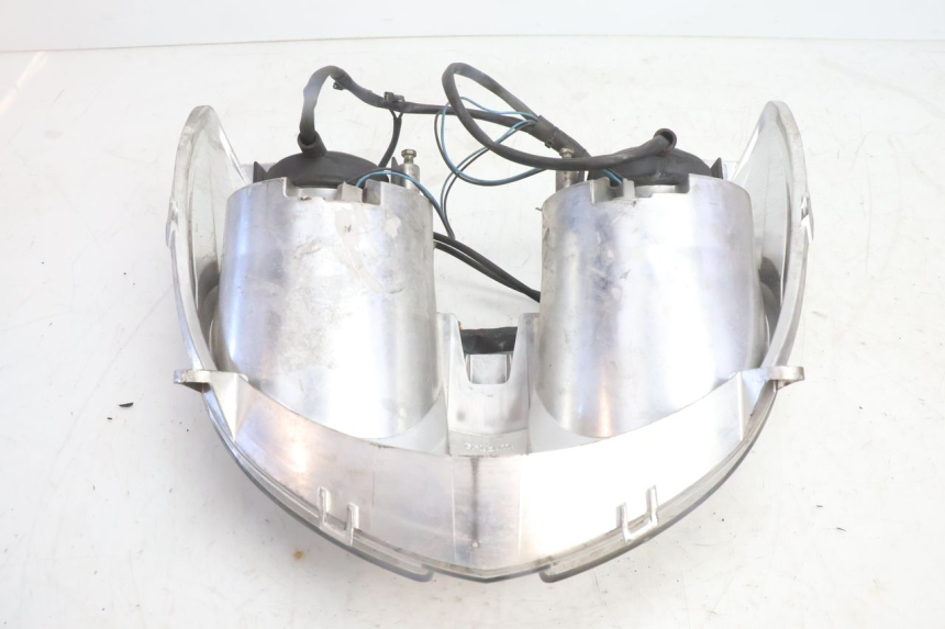 photo de FRONT HEADLIGHT YAMAHA YP MAJESTY 125 (2007 - 2010) - Technical close-up