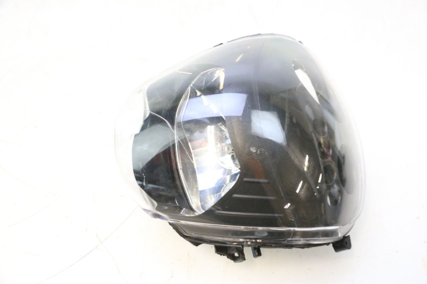 photo de FRONT HEADLIGHT PIAGGIO ZIP 2T 50 (2009 - 2019) - Distinctive features
