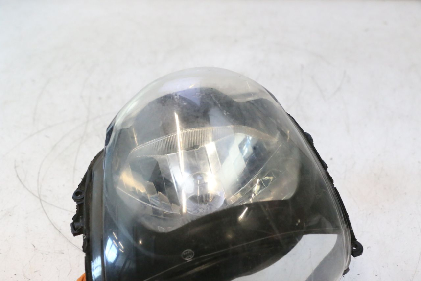 photo de FRONT HEADLIGHT PIAGGIO ZIP 4T 50 (2018 - 2020) - Zoom on usage condition