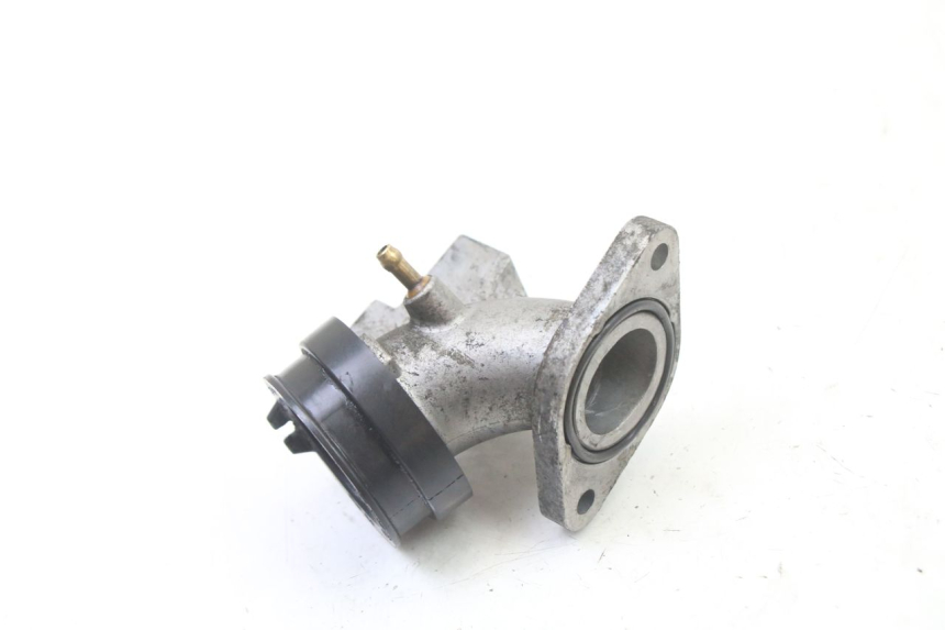 photo de INTAKE MANIFOLD SUZUKI BURGMAN 125 (2007 - 2014) - Alternative perspective