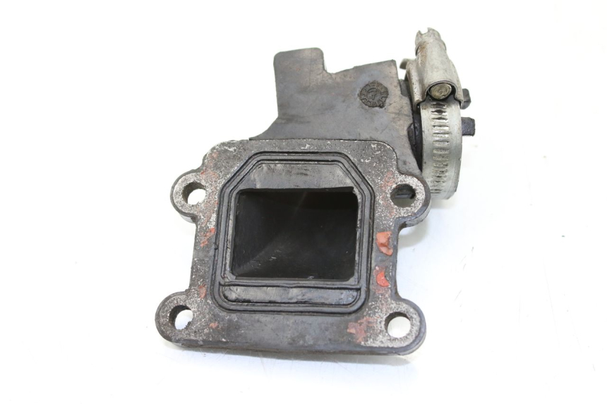 photo de INTAKE MANIFOLD YAMAHA BW'S 50 (1999 - 2003) - Zoom on usage condition