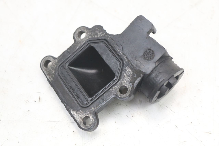 photo de INTAKE PIPE YAMAHA BW'S 50 (2004 - 2017) - Alternative perspective