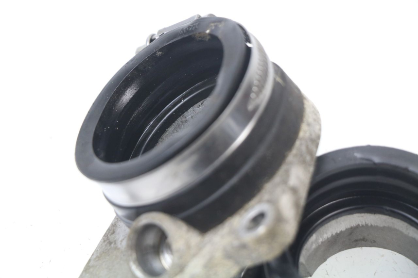 photo de INTAKE PIPE BMW C SPORT 650 (2015 - 2021) - Zoom on usage condition