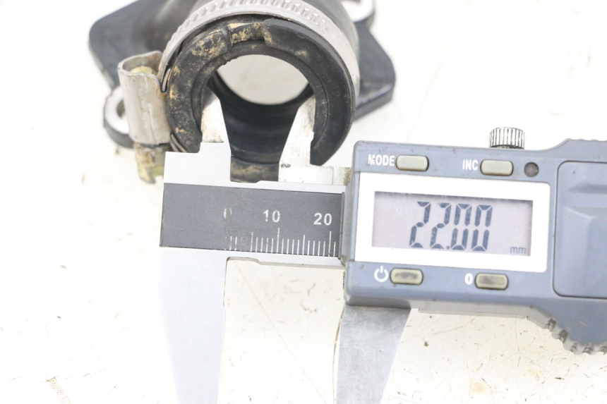 photo de INTAKE PIPE GILERA DNA 50 (2000 - 2007) - Alternative perspective