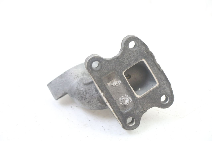 photo de INTAKE PIPE PEUGEOT ELYSTAR 50 (2002 - 2014) - Zoom on usage condition