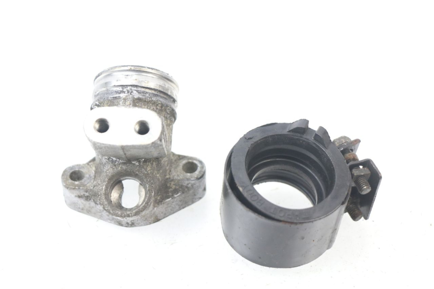 photo de INTAKE MANIFOLD HONDA FES PANTHEON 125 (2003 - 2007) - Technical close-up