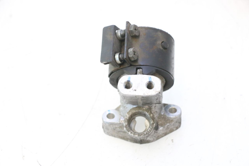 photo de INTAKE MANIFOLD HONDA FES PANTHEON 125 (2003 - 2007) - Zoom on usage condition