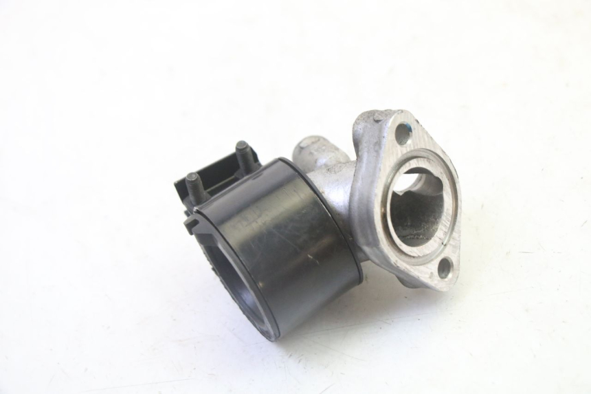 photo de INTAKE MANIFOLD HONDA FES S-WING SWING ABS 125 (2007 - 2015) - Technical close-up