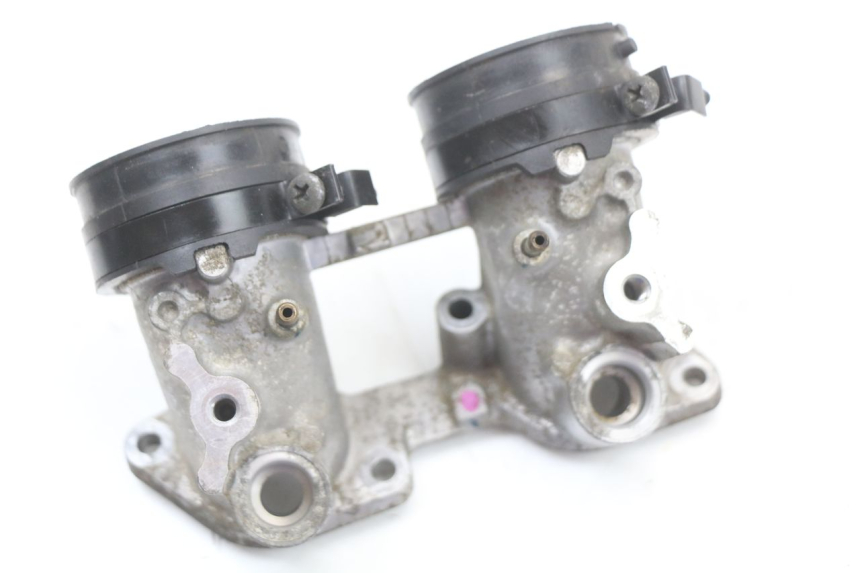 photo de INTAKE PIPE HONDA FJS SILVER WING SILVERWING 400 (2005 - 2008) - Alternative perspective