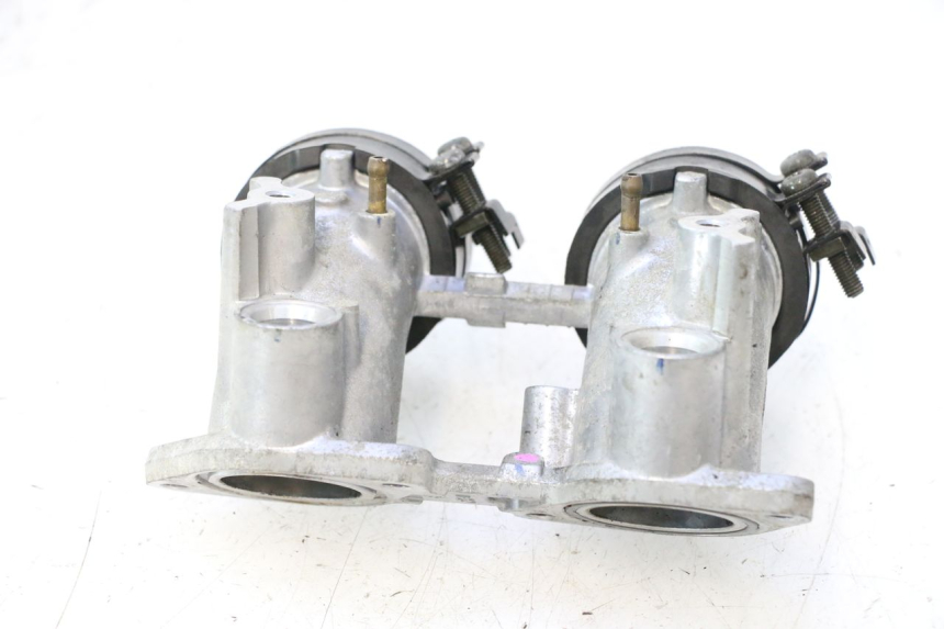 photo de INTAKE PIPE HONDA FJS SILVER WING SILVERWING 400 (2005 - 2008) - Zoom on usage condition