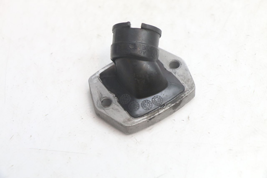 photo de INTAKE MANIFOLD PIAGGIO FLY 2T 50 (2004 - 2017) - Main view