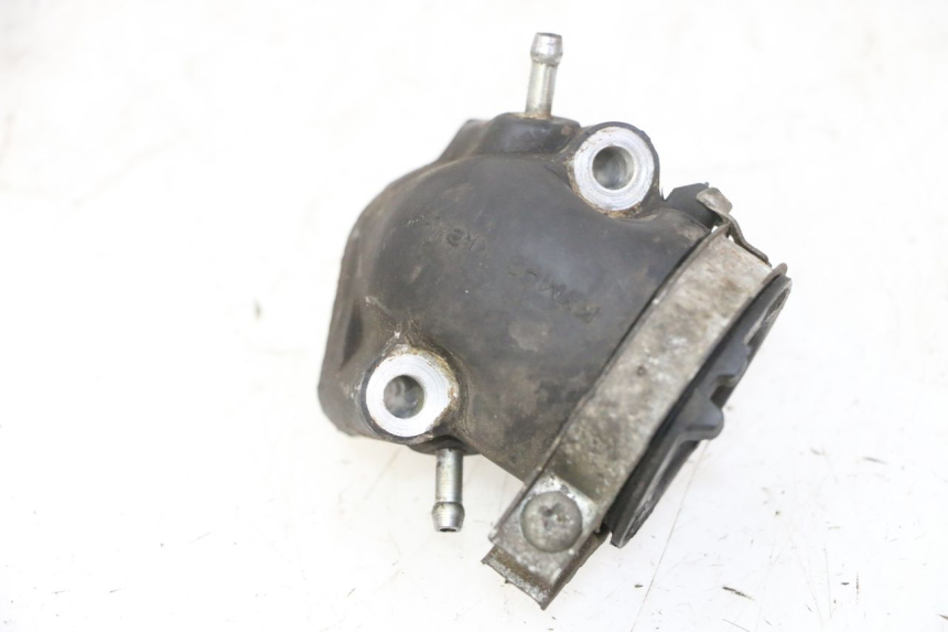 photo de INTAKE PIPE KYMCO GRAND DINK 125 (2008 - 2014) - Zoom on usage condition