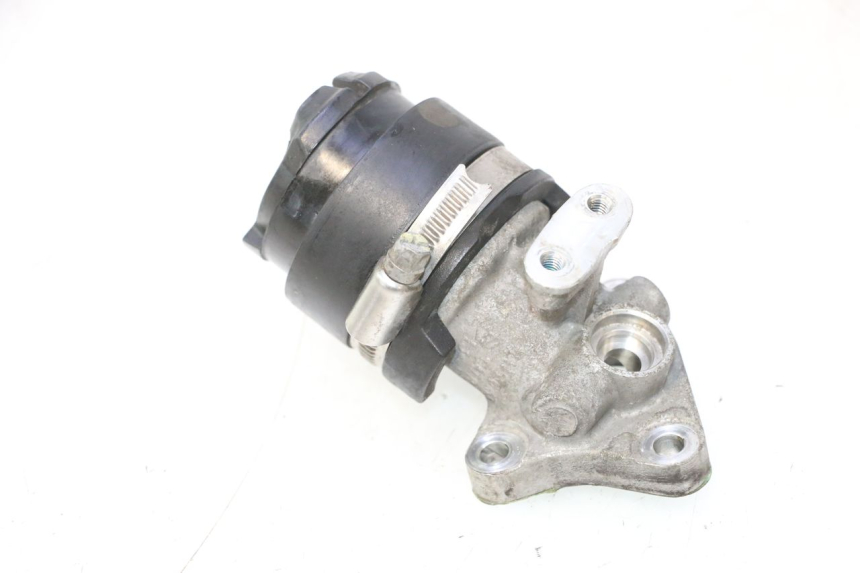 photo de INTAKE PIPE PIAGGIO LIBERTY IGET S 125 (2016 - 2020) - Zoom on usage condition